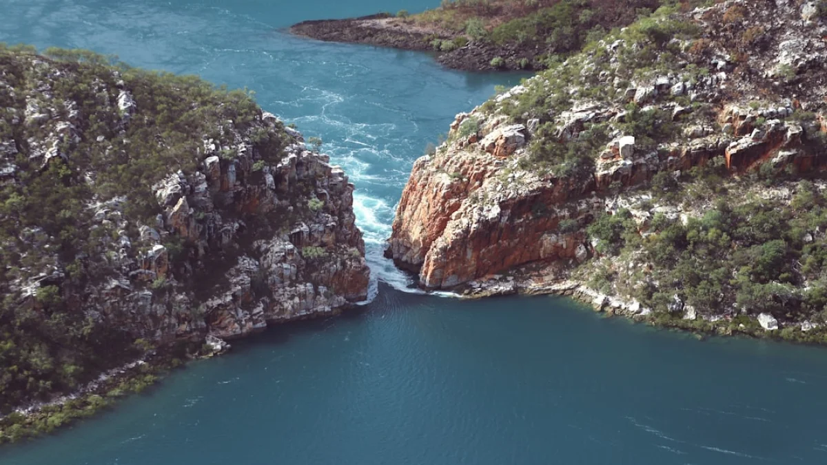 14マイル潮力発電計画が描くAIの電力源