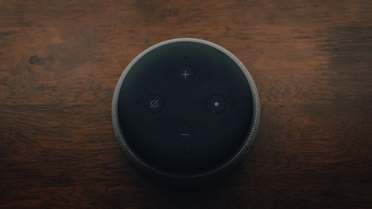 Alexa+の大人向けSassy、罵倒は許容で性的表現は制限