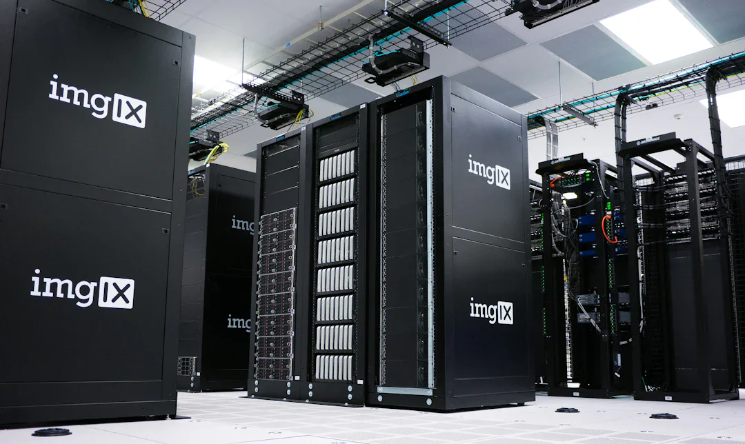 Amazon が $1B AI エージェント展開部門を設立、OpenAI・Anthropic と異なる戦略で企業への浸透狙う
