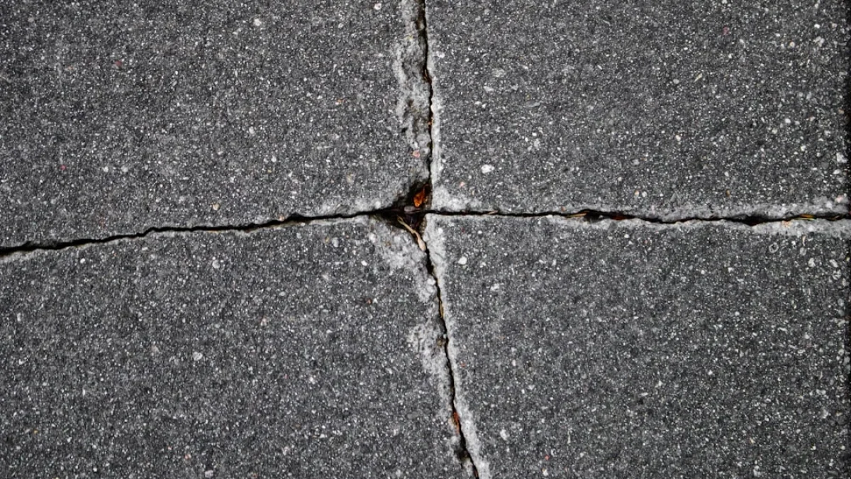 拡散モデルが暴く“見えない亀裂”の衝撃