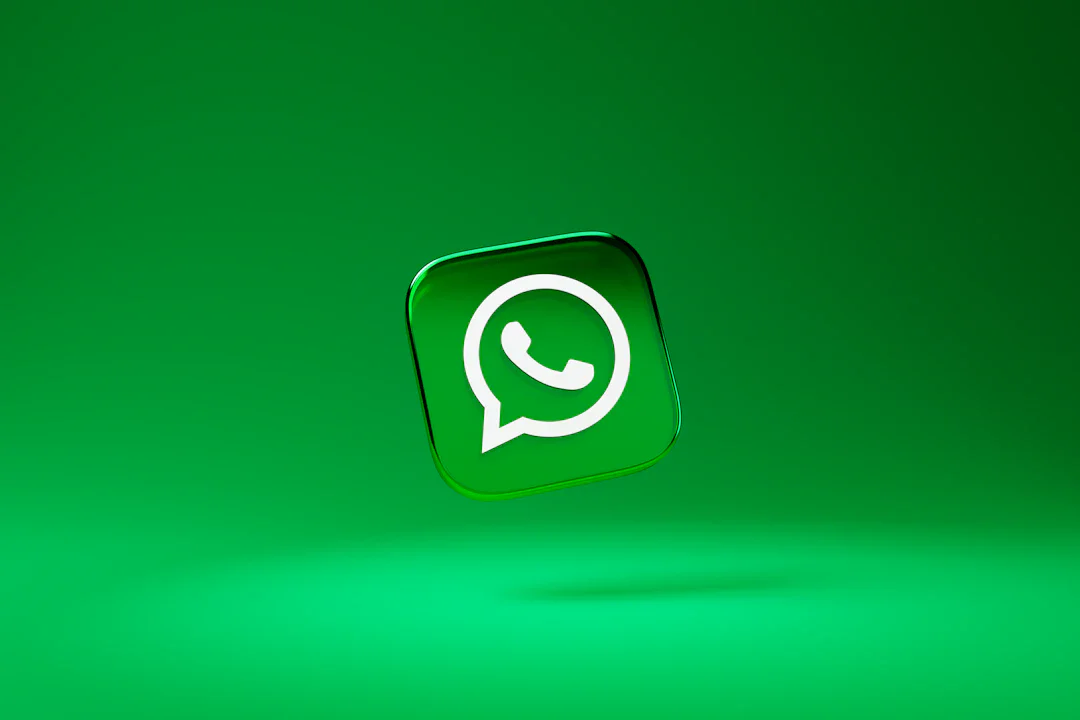 EU 規制が WhatsApp のプラットフォーム開放を強制、ChatGPT が EEA で復帰