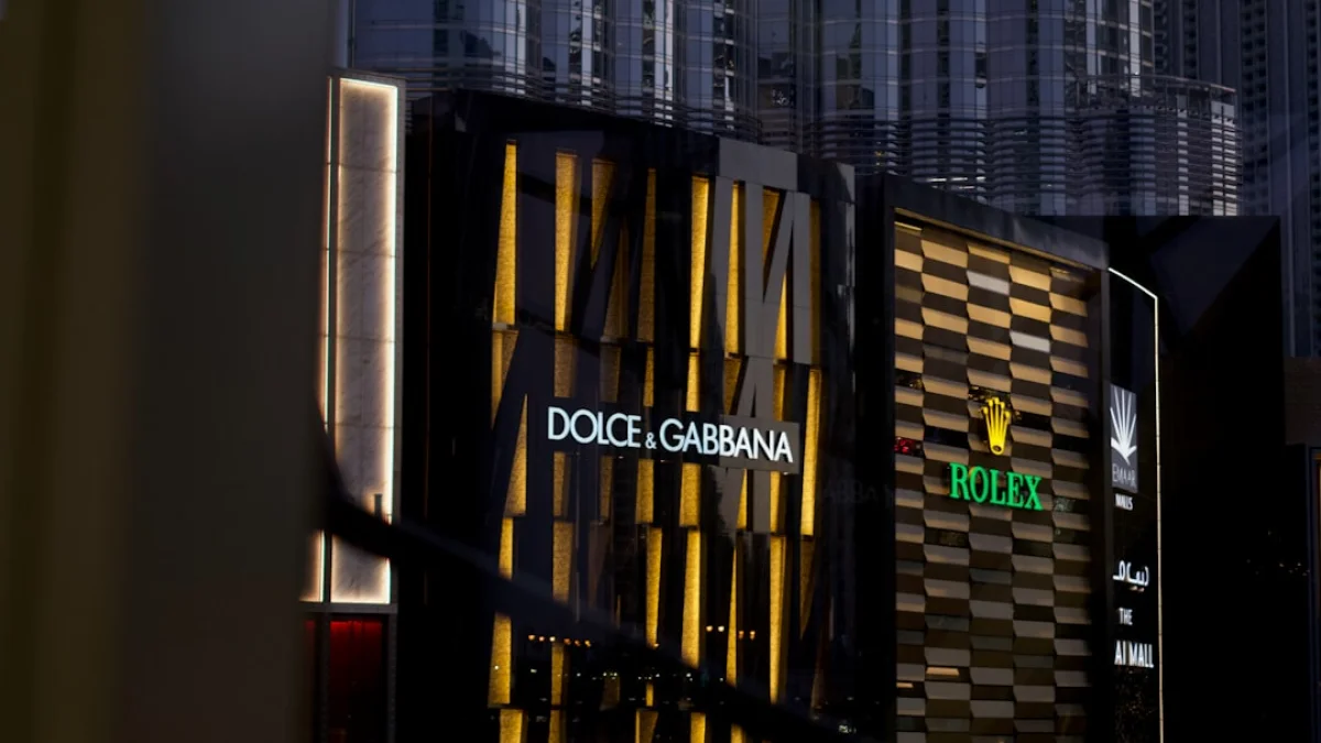 Decagon、4.5B評価で初の公開買付を実施