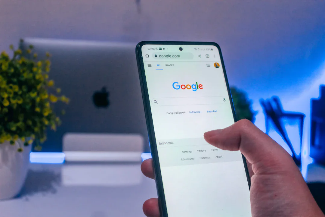 Google、全広告に AI 生成ラベル表示──『このような広告が作られた』が検索・YouTube で確認可能に
