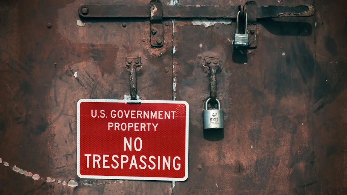 GrokとxAI：子ども画像問題の行方