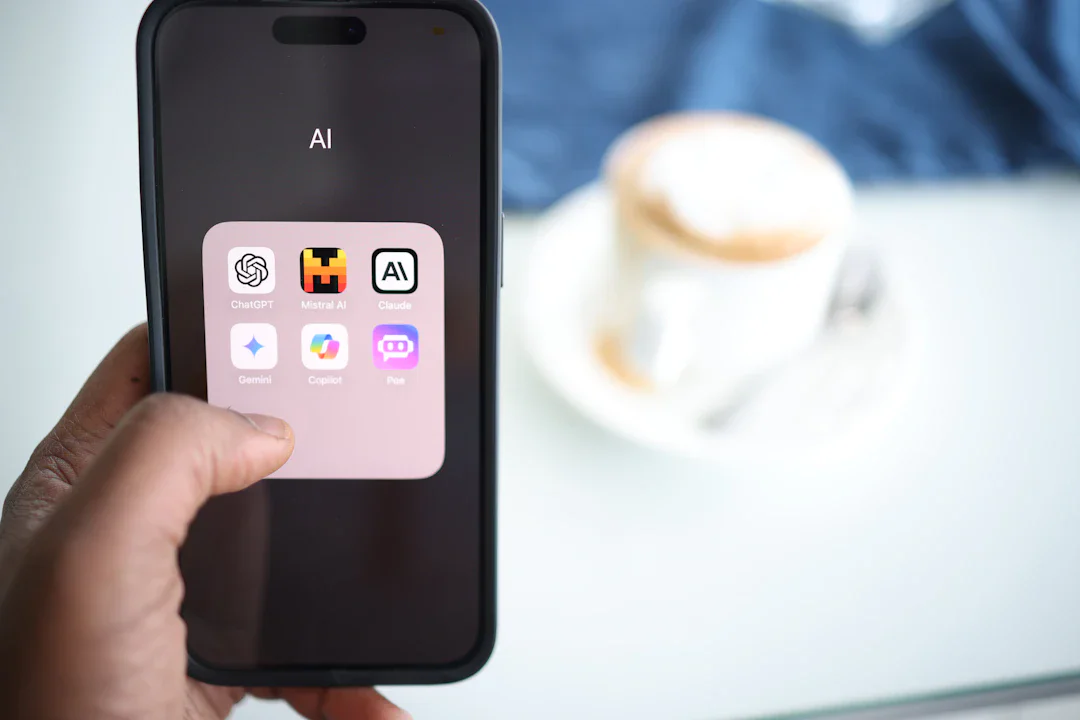 Siri以外も充実——iOS 27に隠れた8つの実用AI機能、支払い分割からパスワード管理まで