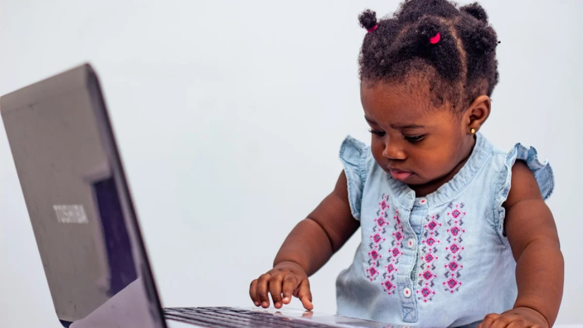 OpenAIの18歳未満対策と現場の課題