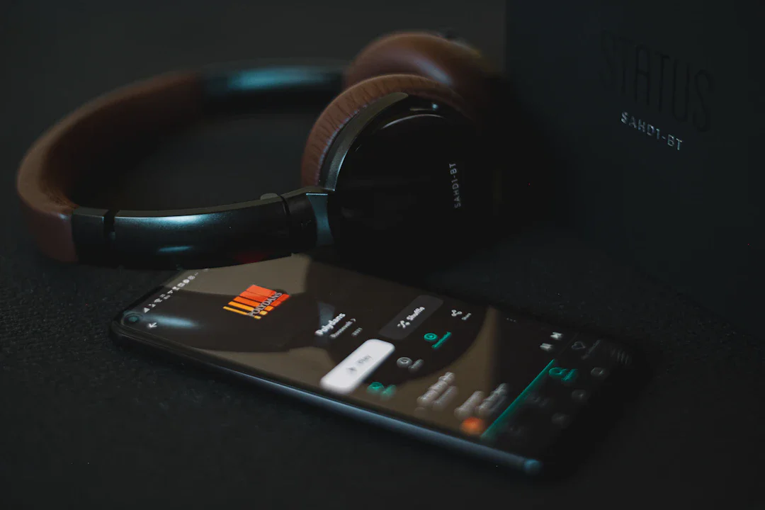 TIDAL が AI 生成音楽の収益化を禁止、Spotify・Apple Music も続く業界的な潮流