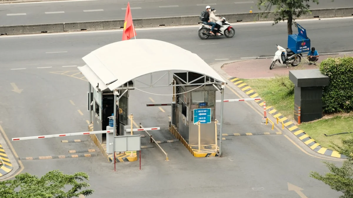 国境で案内するロボット登場、UBTechが実証開始