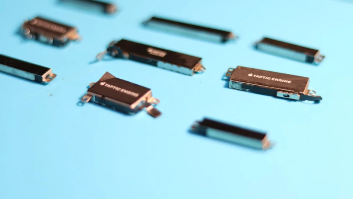 光の力で動く超小型フォトニックAIチップ