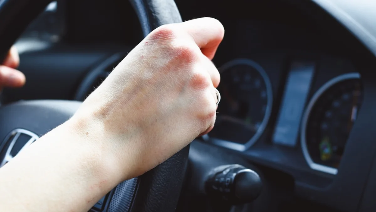 出発前に高リスク運転手を見抜くAI、実用化はいつ